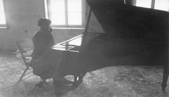 Piano - Stilleben